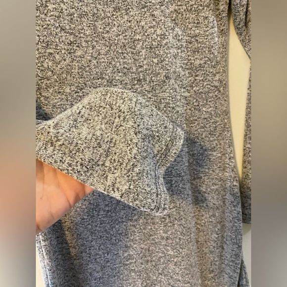 2/$10, Lightweight, Gray Speckled Long Sleeve Dress, Size M, In Great Condition - Picture 5 of 7